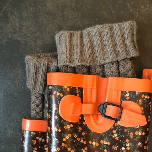 Retro patterned rain boots - Picture 5 of 5